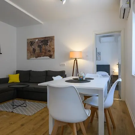 Apartment Emaro